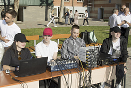 Торжественная линейка, посвящённая началу учебного года (02.09.2019)