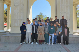 Обучающиеся центра дополнительного образования для иностранных граждан посетили сквер имени Г.К.Жукова и Краснодарский государственный историко-археологический музей-заповедник имени Е.Д.Фелицына.