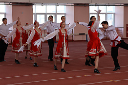 В легкоатлетическом манеже КГУФКСТ прошли соревнования, посвященные Дню защитника Отечества.