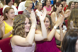 Вручение дипломов: Факультет сервиса и туризма (10.07.2019)