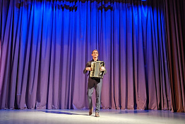 В Гуманитарном колледже КГУФКСТ прошёл конкурс художественной самодеятельности.