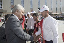 Торжественная линейка, посвящённая началу учебного года (02.09.2019)