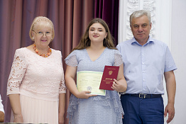 Вручение дипломов: Гуманитарный колледж (04.07.2019)